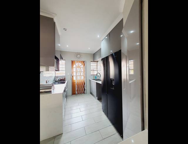 3 BEDROOM CLUSTER RENTED IN HALFWAY GARDENS